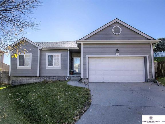 3rd image of 17907 Karen Cir