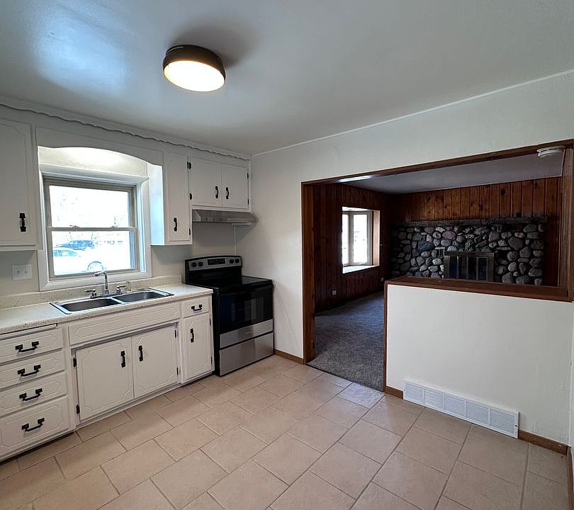 1st image of 1317 Crestwood Dr