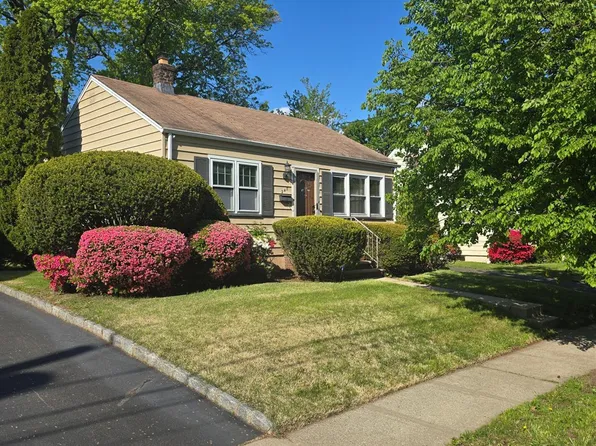 247 Albermarle St, Rahway, NJ 07065