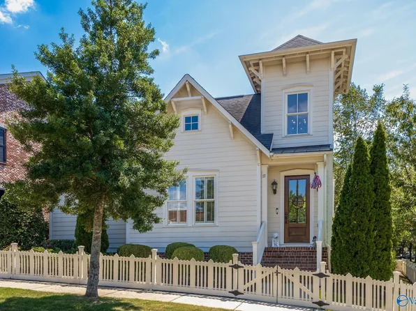 17 Chalkstone St NW, Huntsville, AL 35806