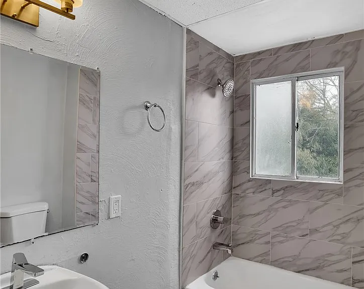 3246 Richardson Ave — Photo 27
