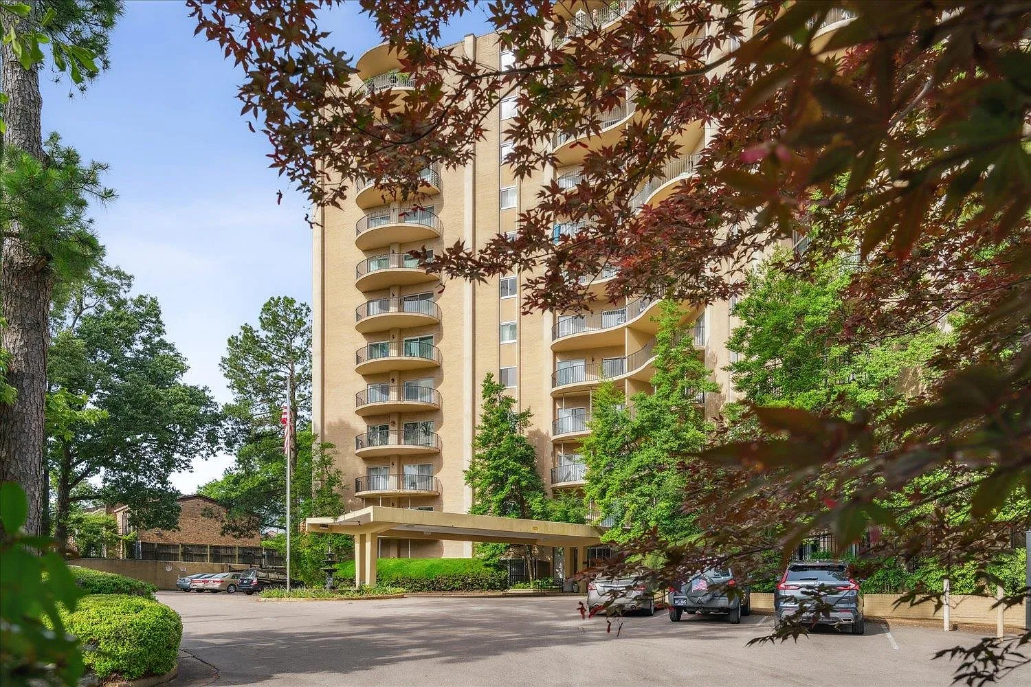 475 N Highland St APT 1K, Memphis TN - Owner Finance Home