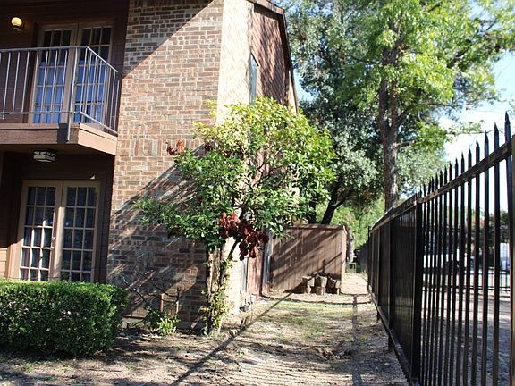 2nd image of 7522 Holly Hill Dr APT 1