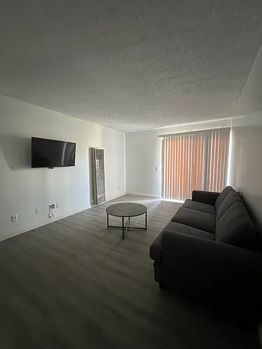 419 N Mountain View Ave #104 Photo 1