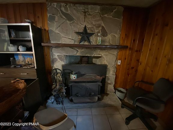 4th image of 1254 Woodhaven Dr