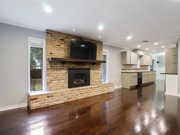 5th image of 11904 N Oaks Dr
