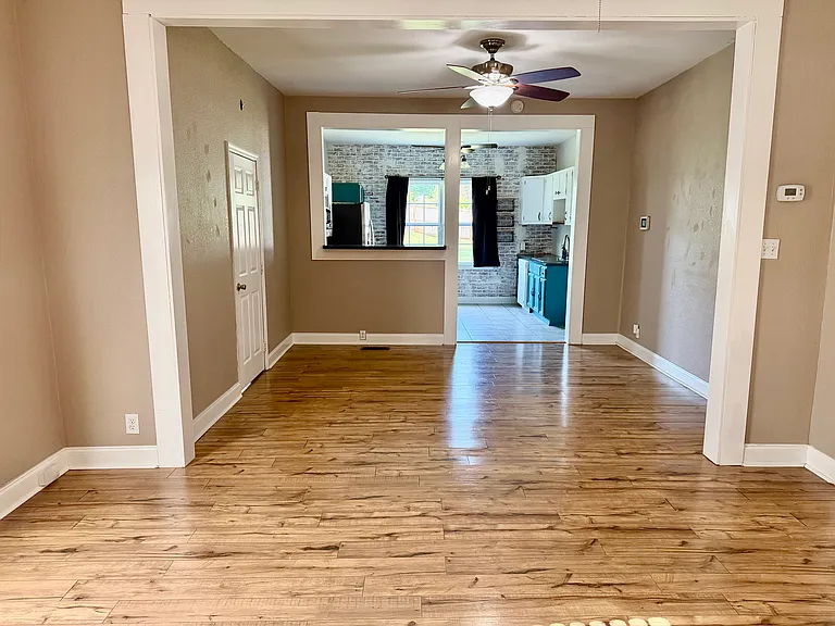 704 McCaslin Ave — Photo 5