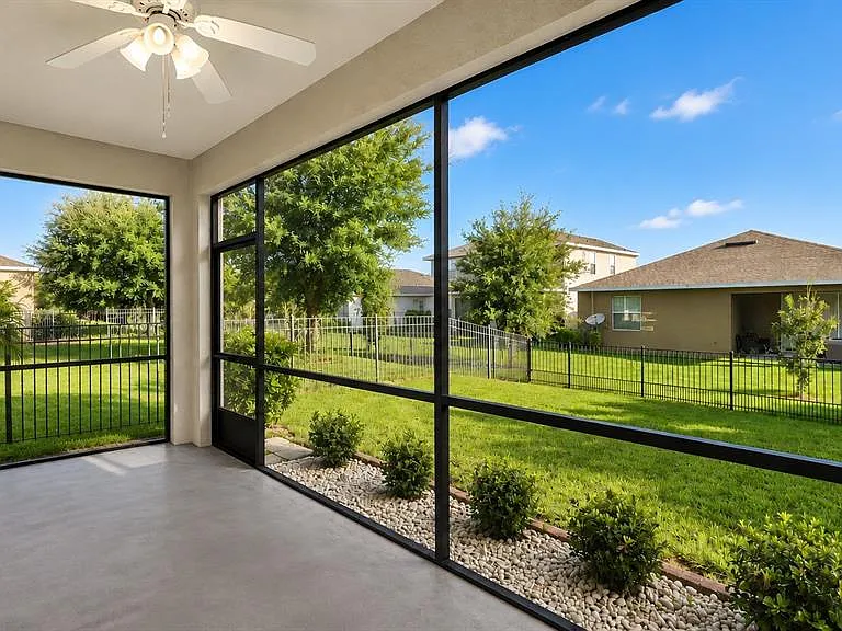 5230 Cortland Dr — Photo 16