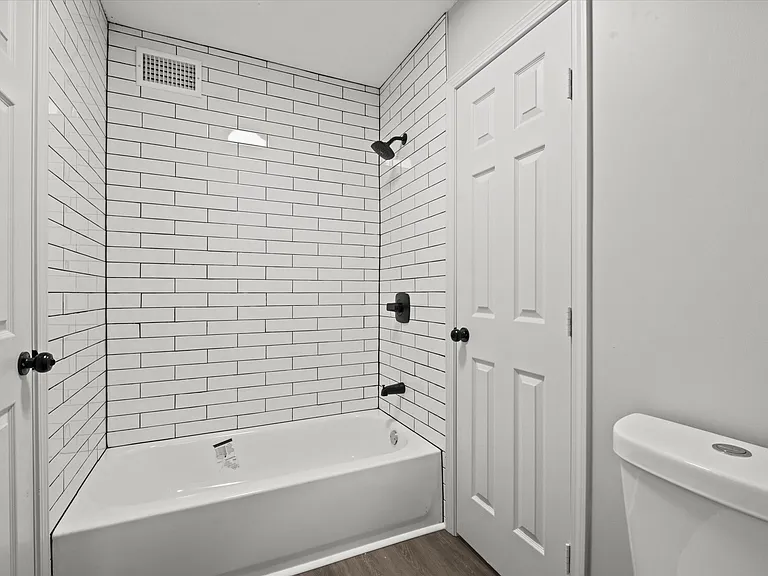 720 Ottawa St #124 — Photo 5