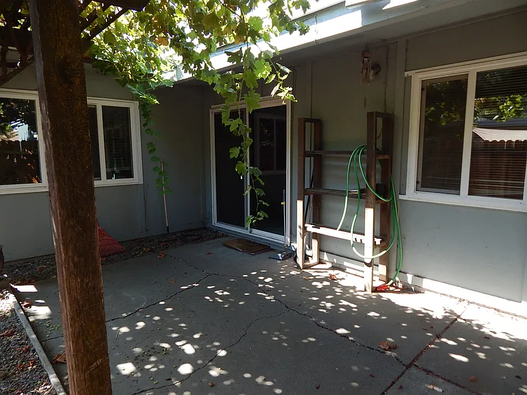 725 Adeline Pl — Photo 22