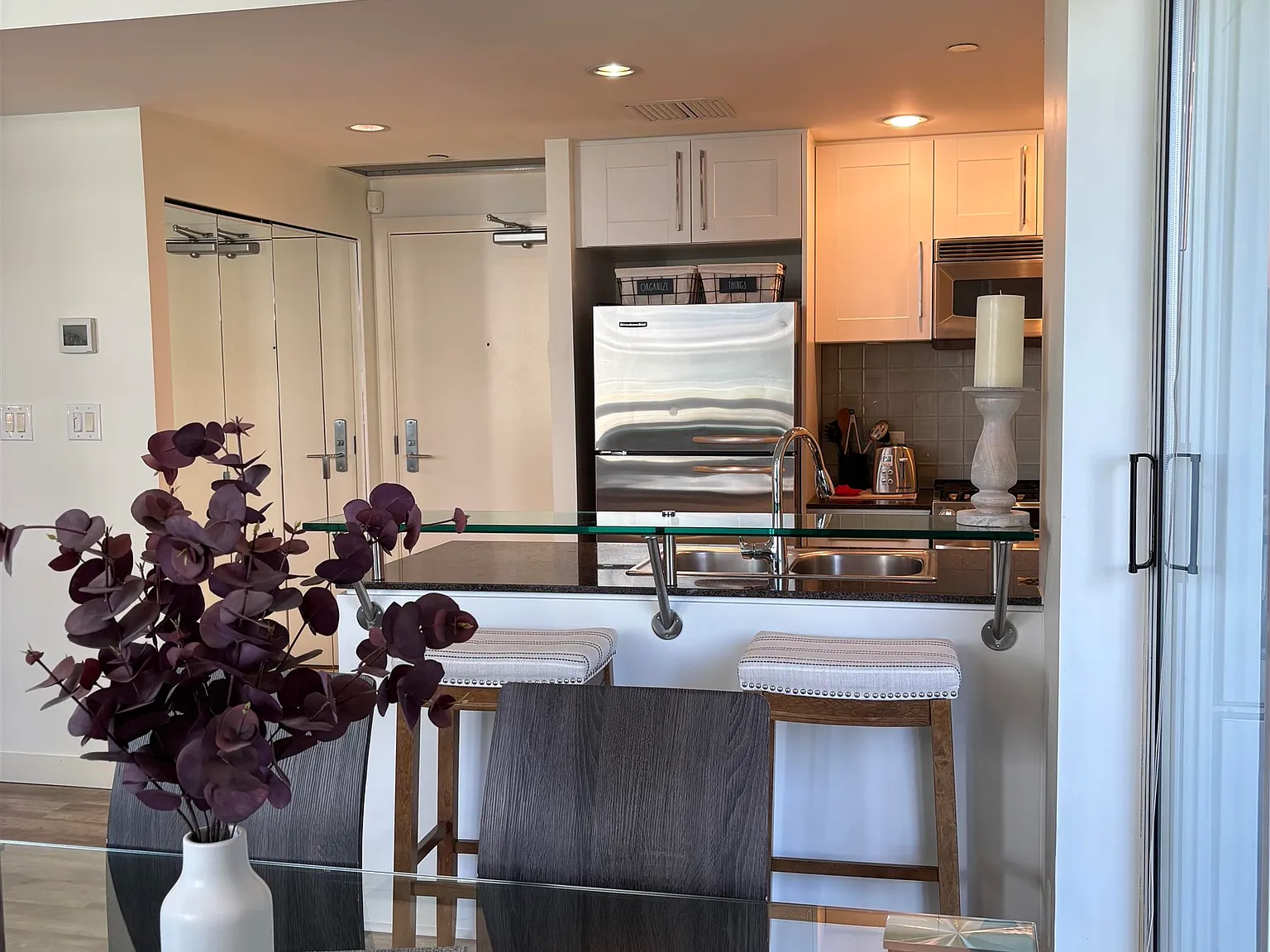 1 bed, 700 sqft, $3,500 — Photo 4
