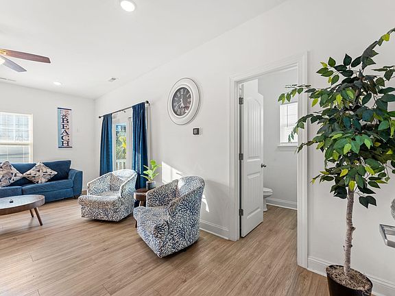 4th image of 505 Chester St. #406A