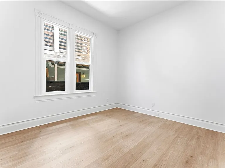 4535 NE Cleveland Ave — Photo 10
