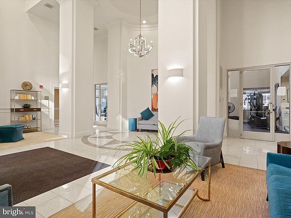 4th image of 3830 9th St N APT 107W