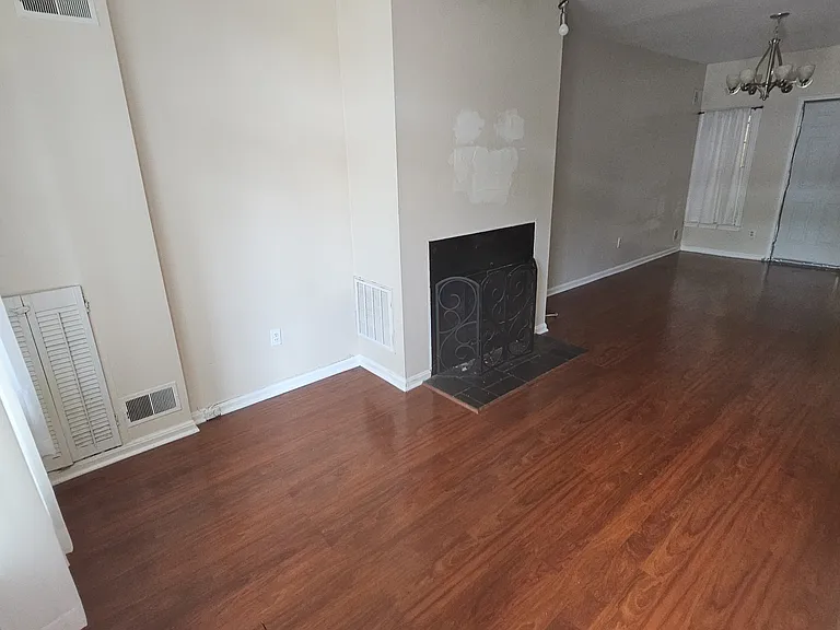 722 7th St SE #1 — Photo 6
