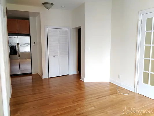 Rented by City Connections Realty | media 19