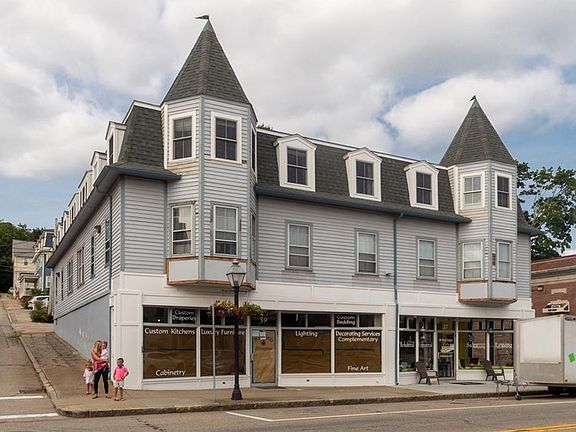 3rd image of 37 Main St APT 5