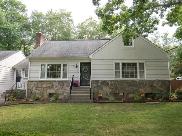 74 Follett St, North Smithfield, RI 02896