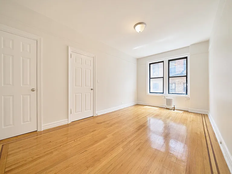 121 Seaman Ave #4C — Photo 6