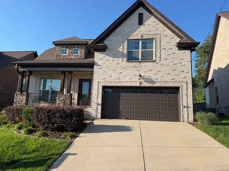 240 Windmill Trl — Photo 1