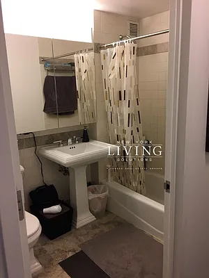 Rented by NY Living Solutions | media 29