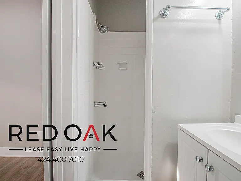 5632 Harold Way #4 — Photo 11