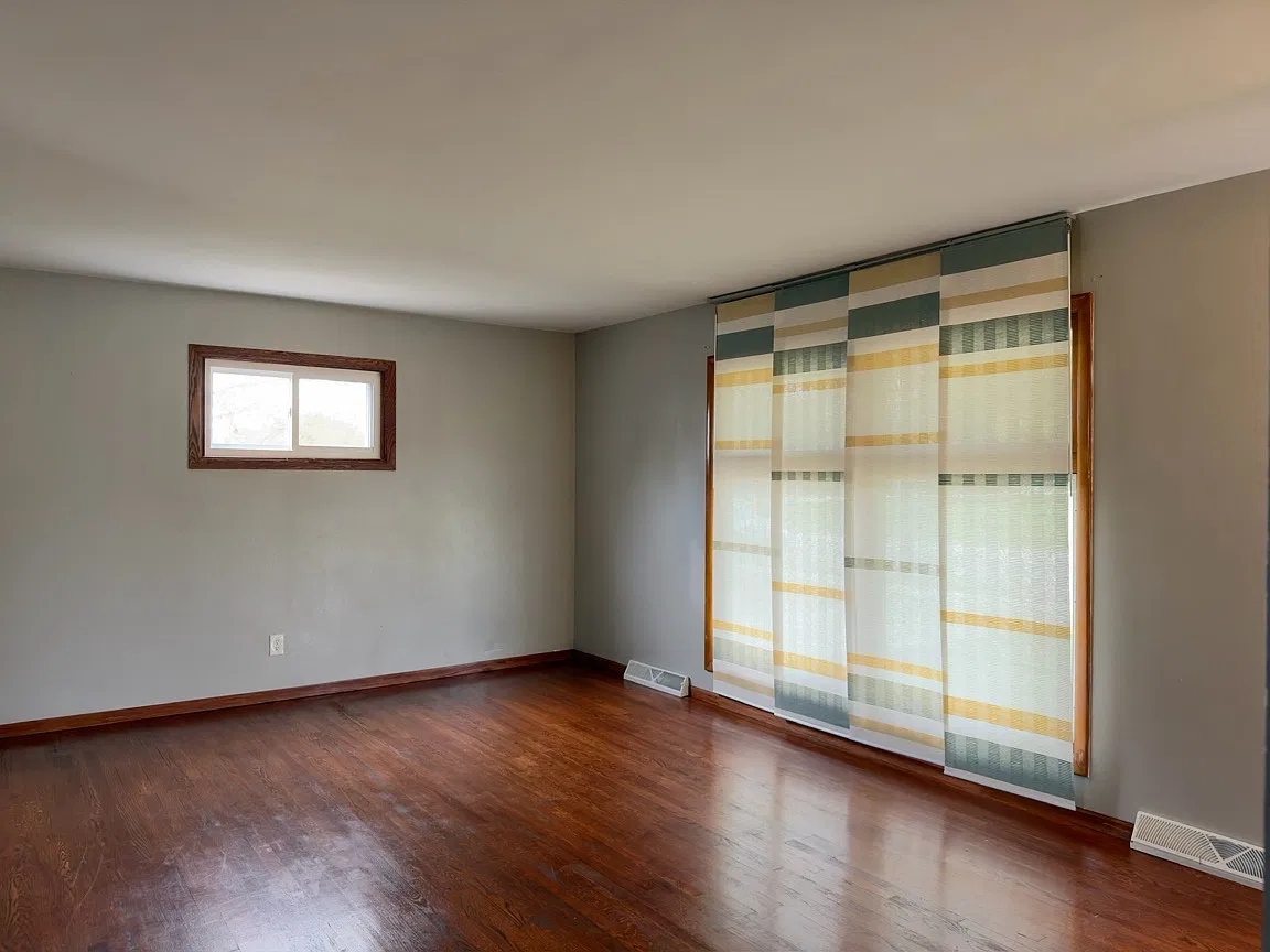 2915 Wesleyan Avenue - 1 — Photo 2