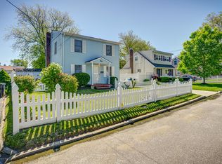 3 Morningside Pl, Port Monmouth, NJ 07758