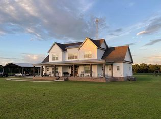 725 S 3rd Ave, Hartford, AL 36344