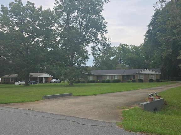 2nd image of 121 Redbud Rd