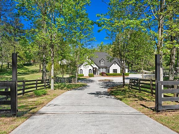4th image of 3799 Poplar Springs Rd