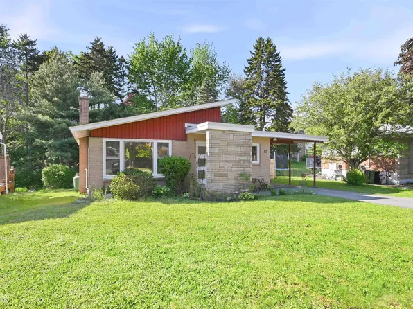 47 Gateway Rd, Halifax, NS B3M 1N1