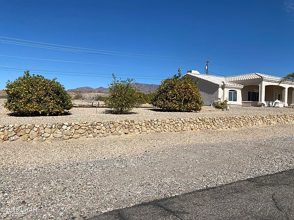2nd image of 3897 Comet Dr