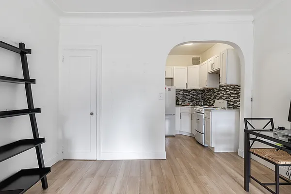 Rented by Compass | media 19