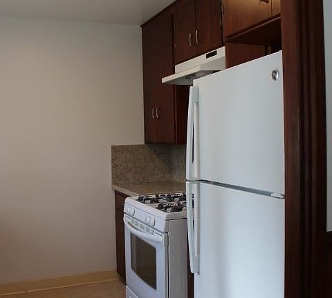3rd image of 705 Curtis Way APT 4
