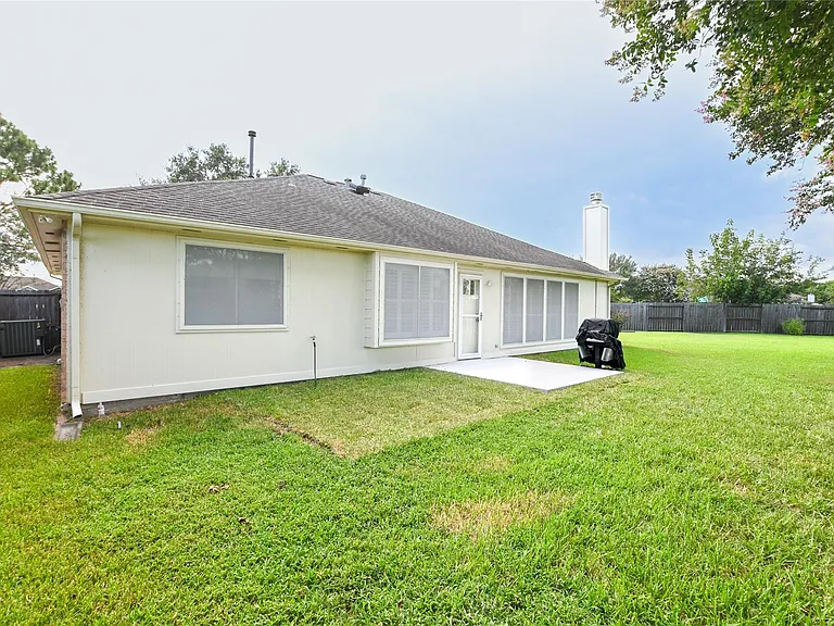 203 Colony Creek Dr — Photo 23