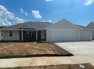 1640 Marie Ln, Green Bay, WI 54313