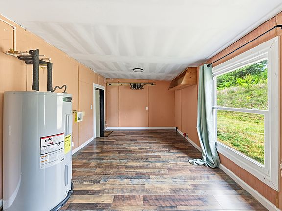 5th image of 4187 Booker Farm Rd