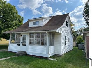 17336 Lowell St, Roseville, MI 48066