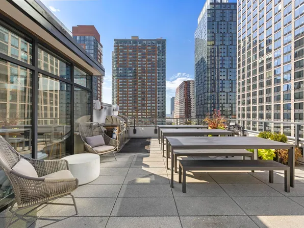 160 1st Street image 11 of 16