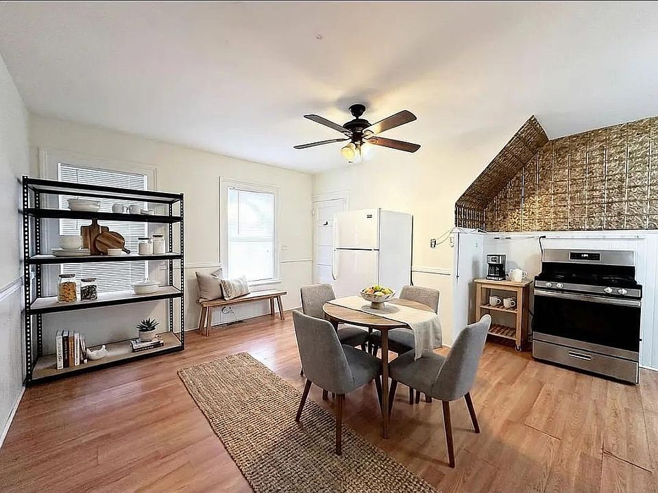1st image of 371 Nichols St #1