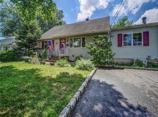 25 Semel Ave, Iselin, NJ 08830