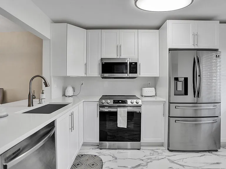 3601 Inverrary Dr #109 — Photo 2