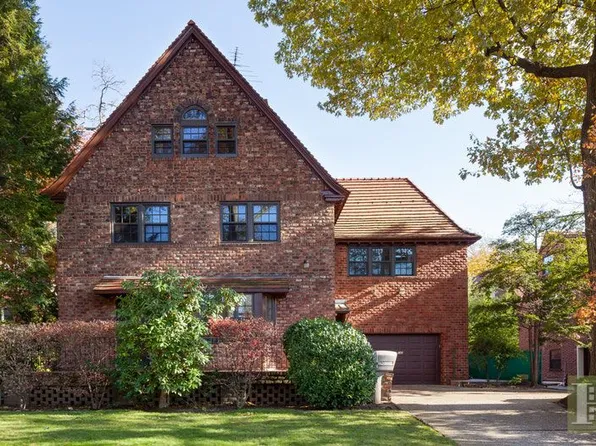 140 Continental Avenue image 1 of 14