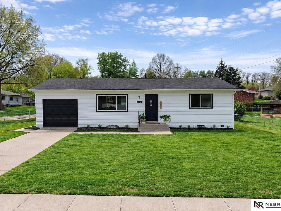 1st image of 8107 Beechwood Dr