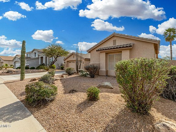 3rd image of 7233 W COTTONTAIL Lane