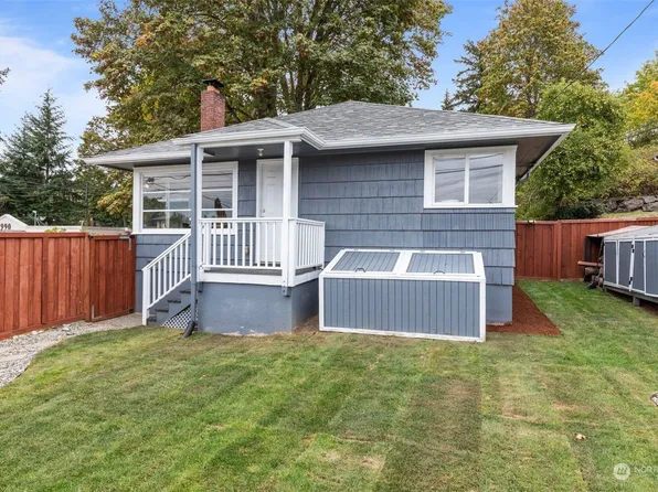 1004 Sylvan Way, Bremerton, WA 98310