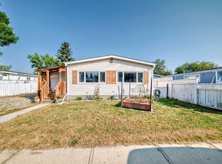 842 S Briarwood Rd, Strathmore, AB T1P1E8