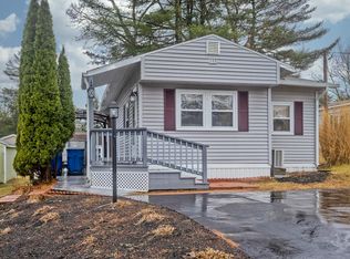 281 Chauncey Walker St #185, Belchertown, MA 01007