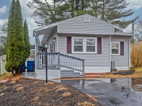 281 Chauncey Walker St #185, Belchertown, MA 01007